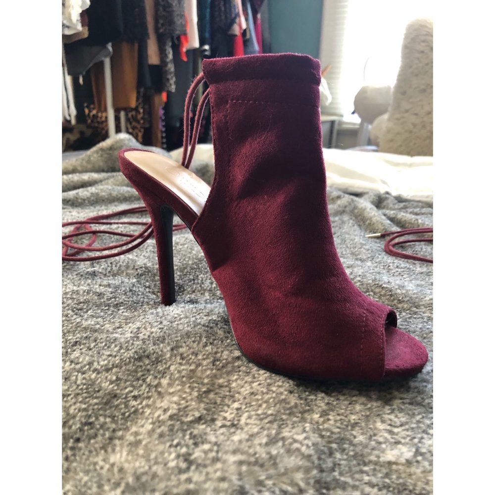 Cranberry lace up pumps